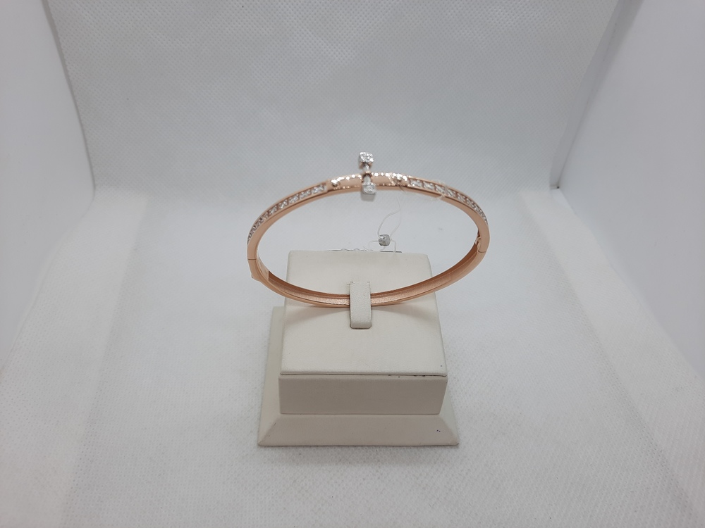 бр5070 БРАСЛЕТ ЖЕСТКИЙ с камнями (Au 585)