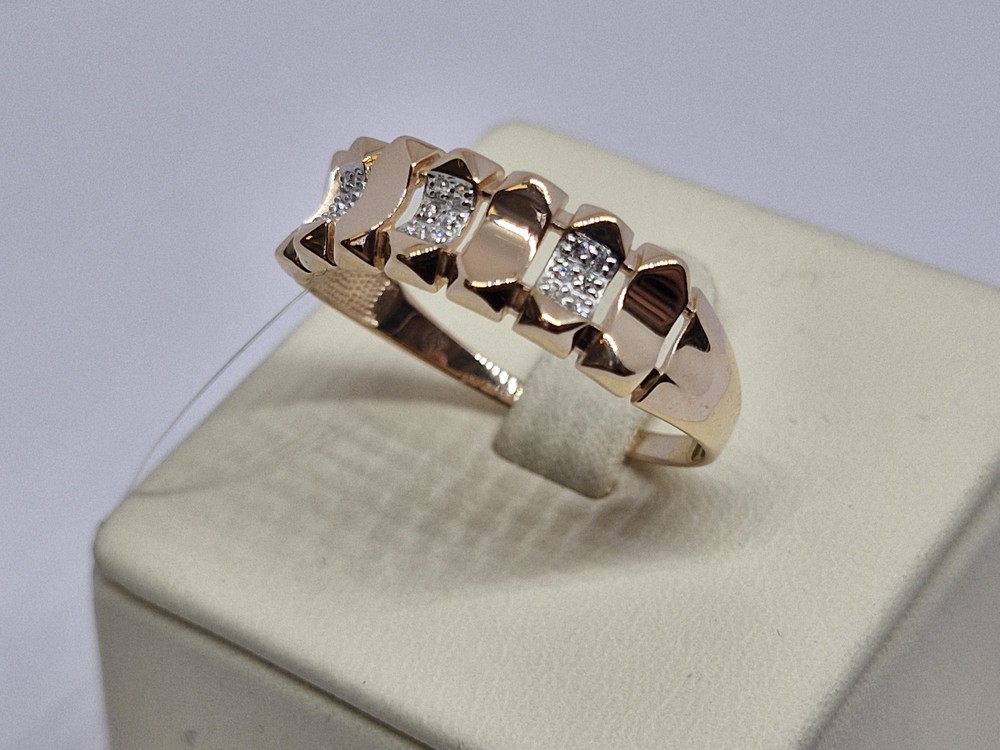 КОЛЬЦО С КАМНЯМИ (Au 585)