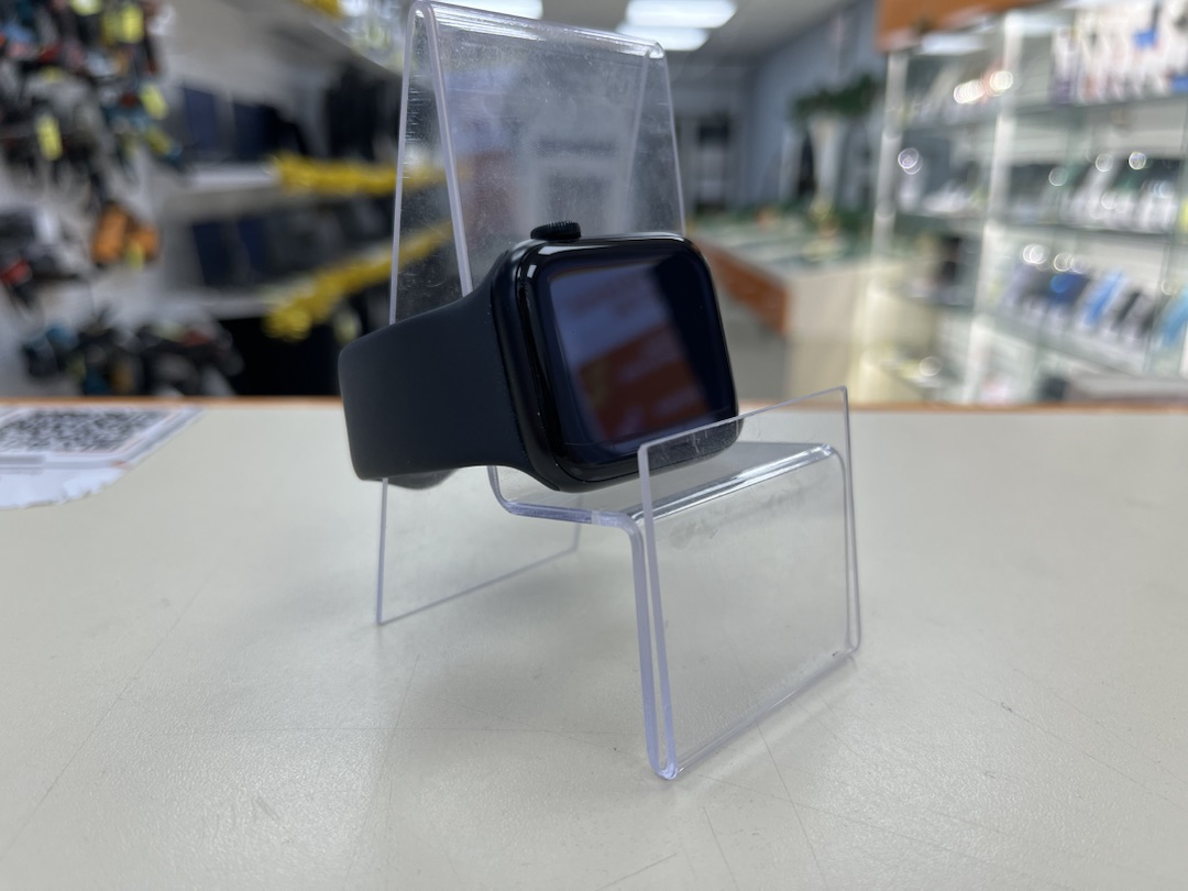 Смарт-часы Apple Watch SE 2022 44mm