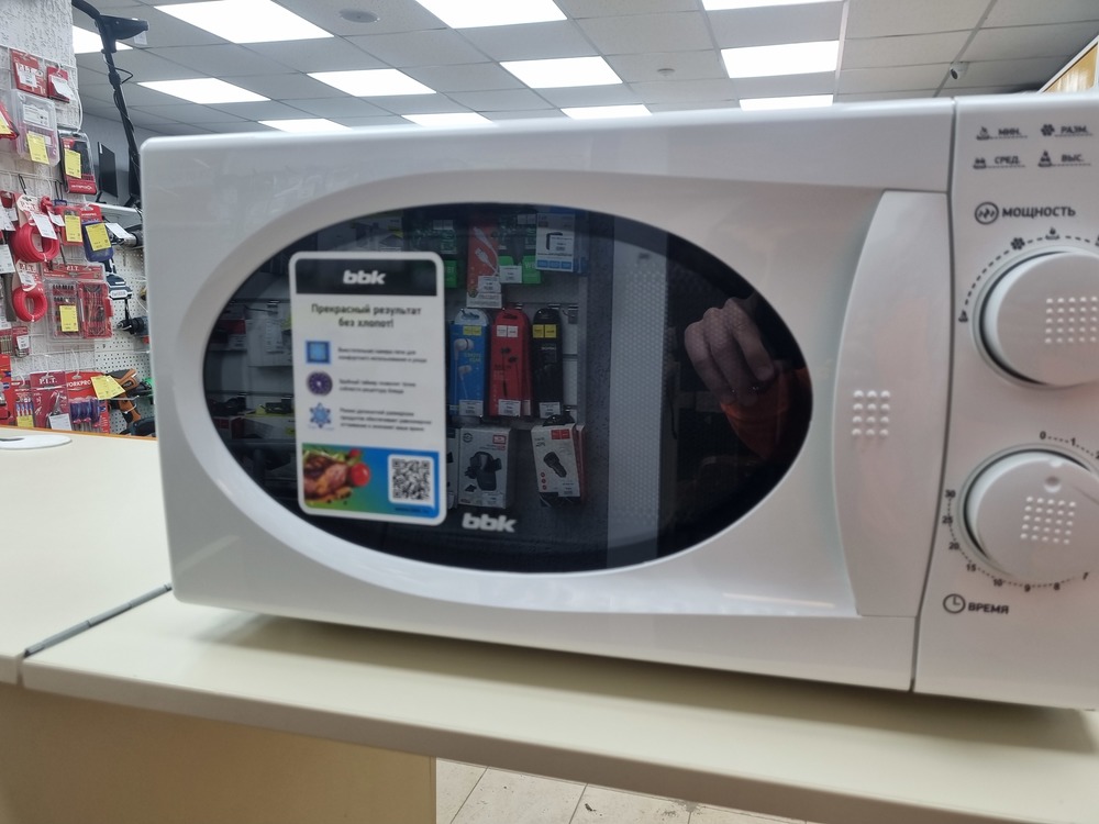 Микроволновая печь BBK 20MWS-803M/W