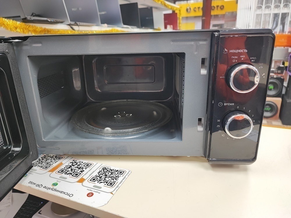 Микроволновая печь BBK 17MWS-794M/B-M