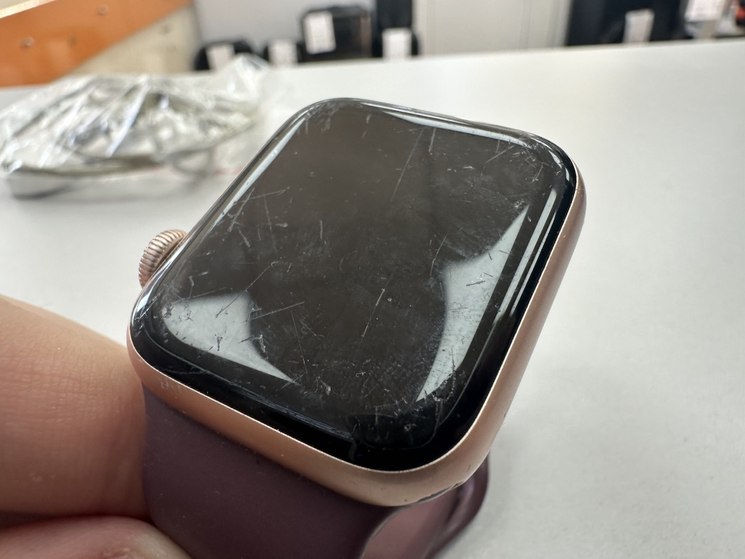 Смарт-часы Apple Watch Series 4 40 мм