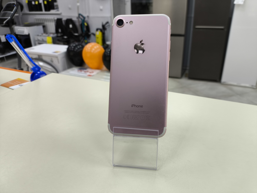 Смартфон Apple iPhone 7 32Gb