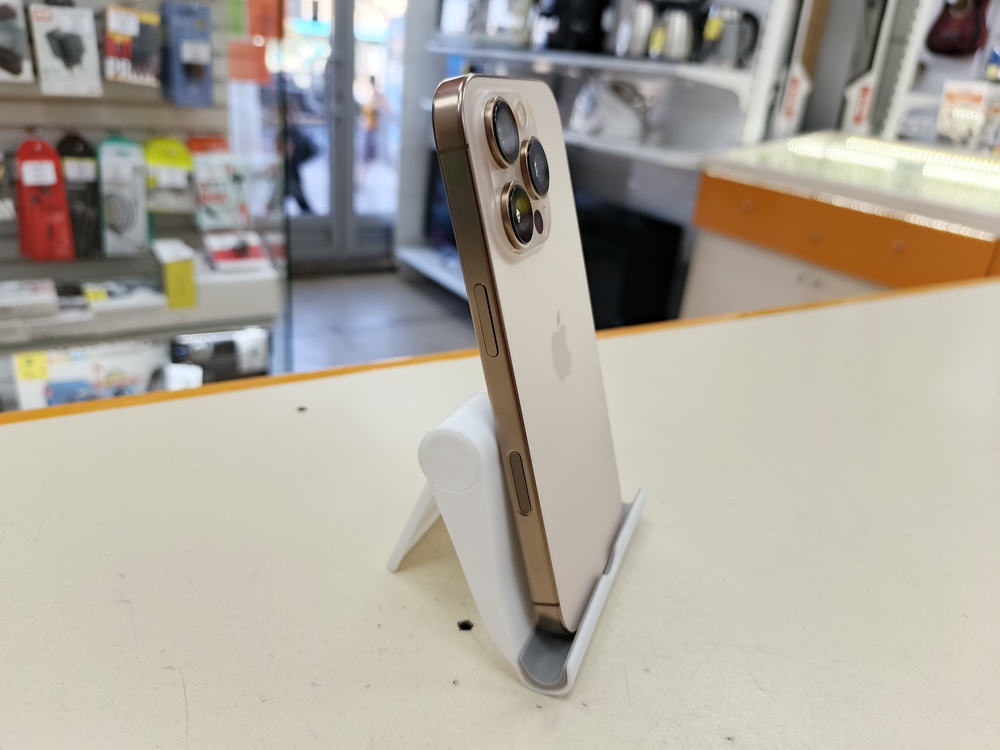 Смартфон Apple Iphone 16 Pro 256Gb