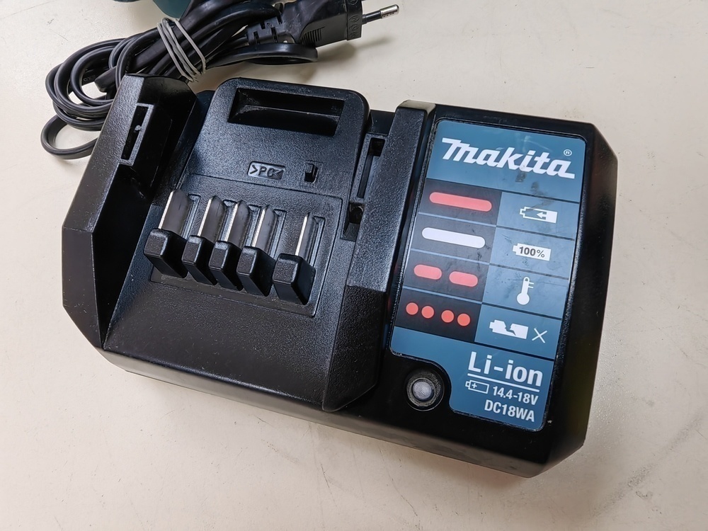 Шуруповерт Makita DF347D