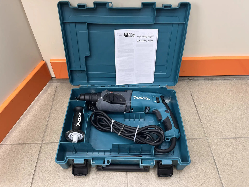 Перфоратор Makita HR2470