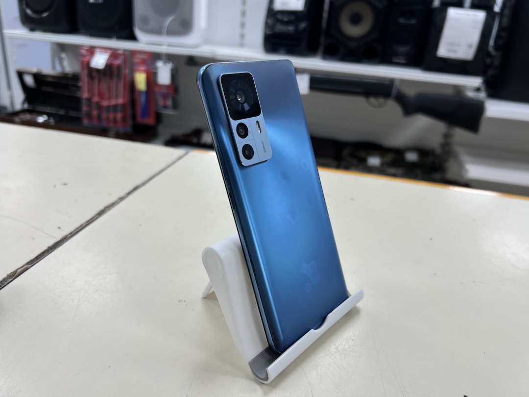 Смартфон Xiaomi 12T 8/128