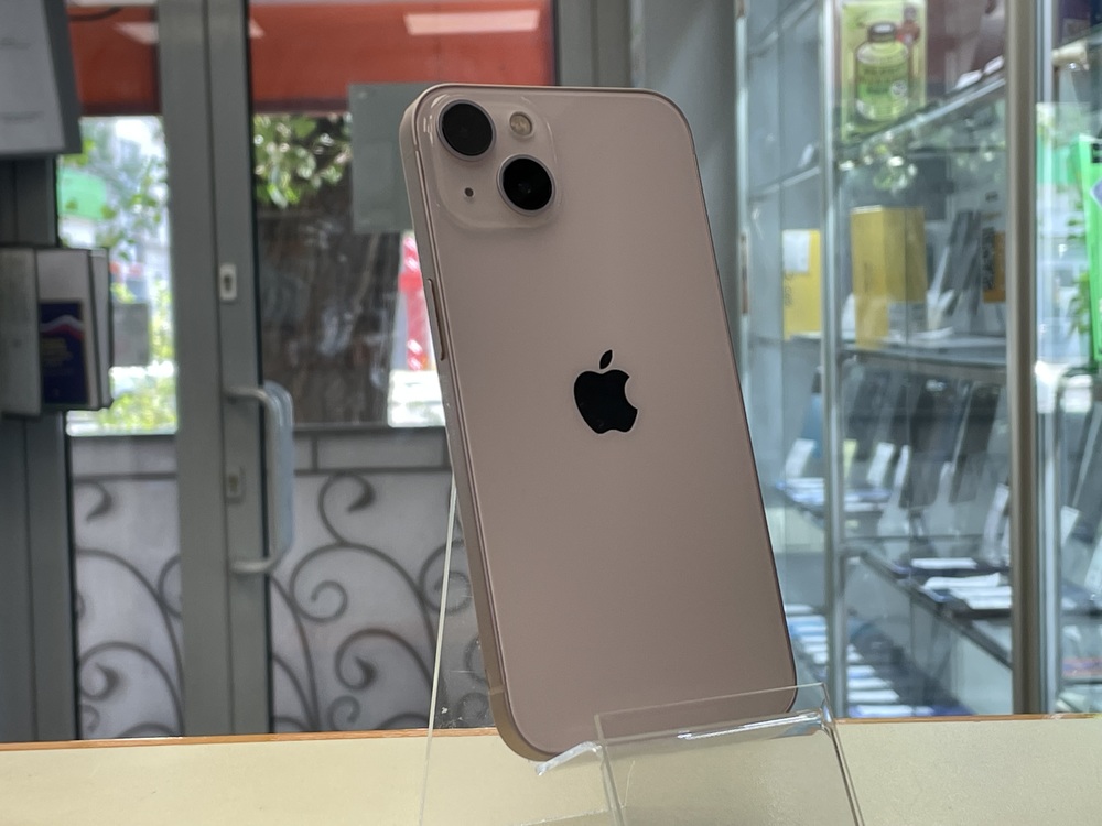 Смартфон Apple iPhone 13 128Gb