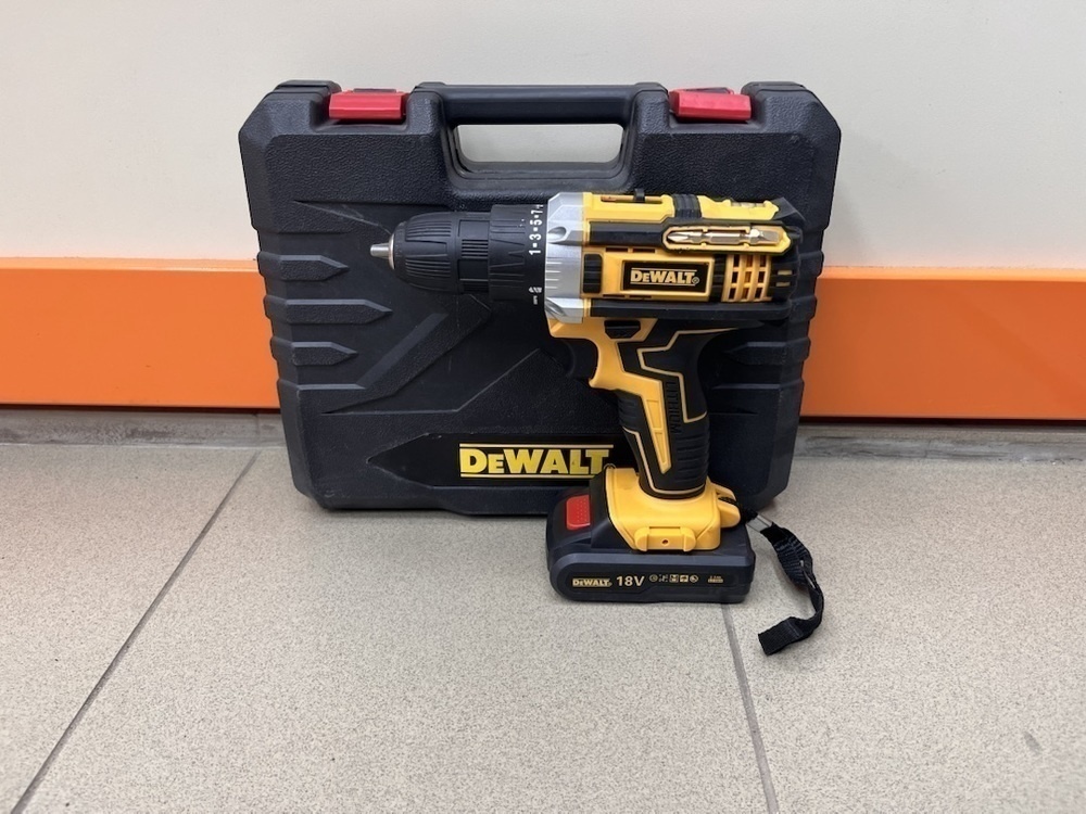 Шуруповерт Dewalt 18V