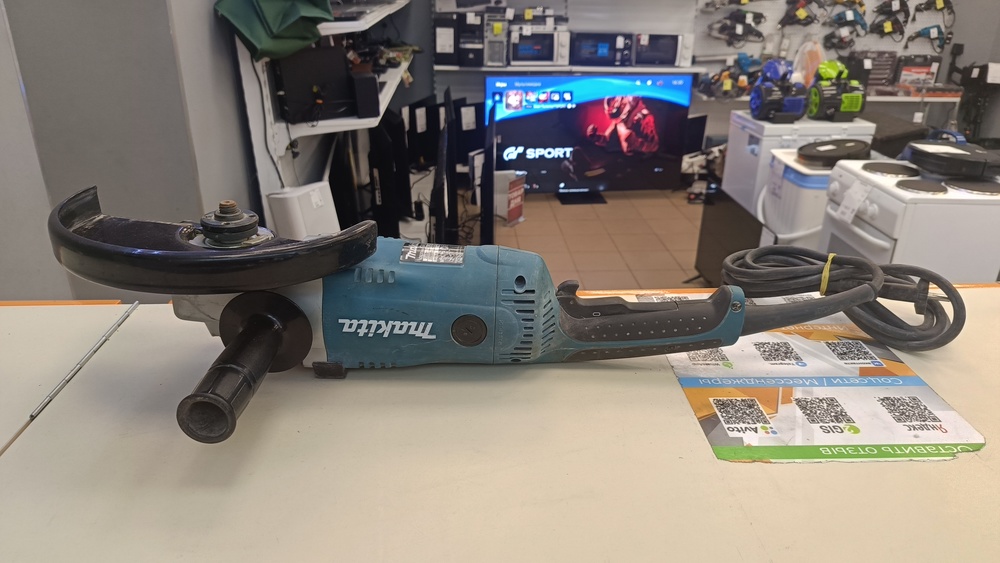 Угловая шлифмашина Makita GA9020