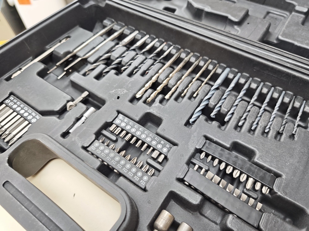 Шуруповерт Dewalt 18V