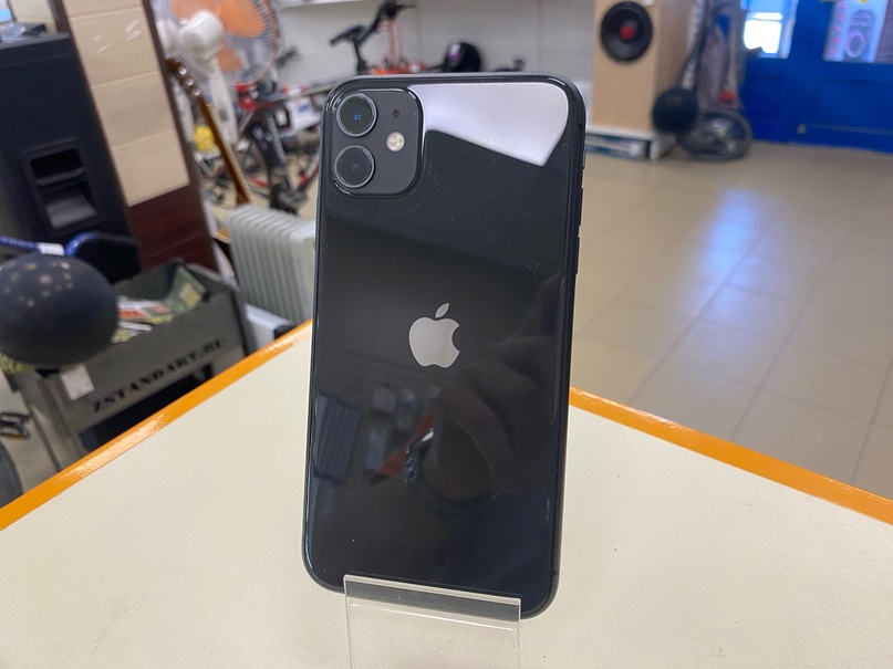 Смартфон Apple iPhone 11 64Gb