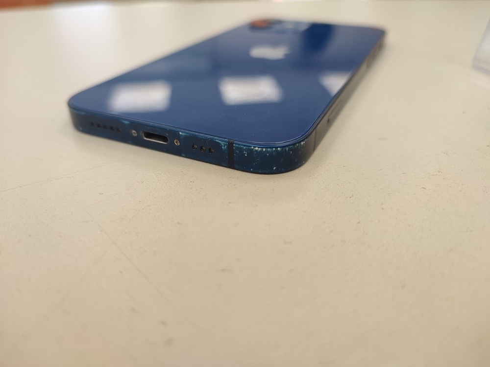 Смартфон Apple iPhone 12 64Gb