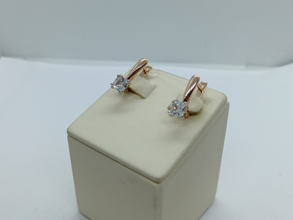 009832-1102 СЕРЬГИ С КАМНЕМ (Au 585)