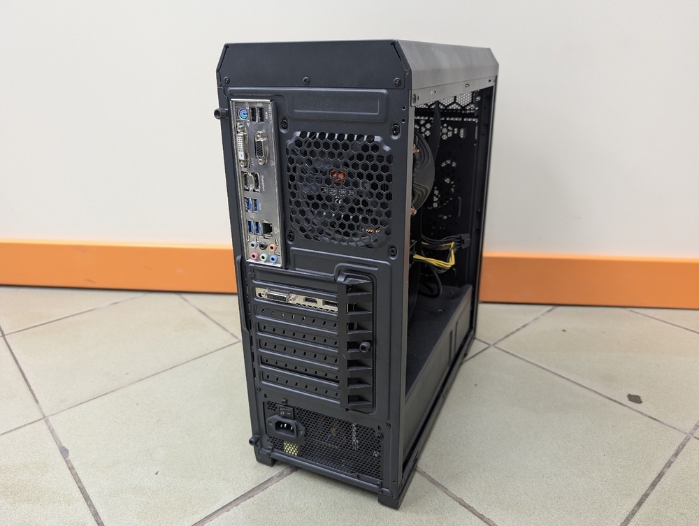 Системный блок GIGABYTE;  Core I5-11400F, GeForce GTX 1050 Ti, 32 Гб, 512 GB, Нет