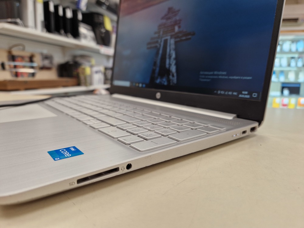 Ноутбук HP 15s-fq2052ur; Core I3-1125G4, HD Graphics, 8 Гб, 512 GB, Нет