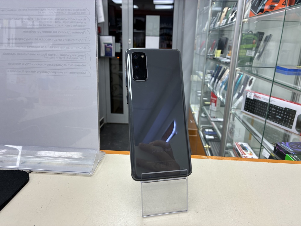 Смартфон Samsung Galaxy S20 FE 6/128