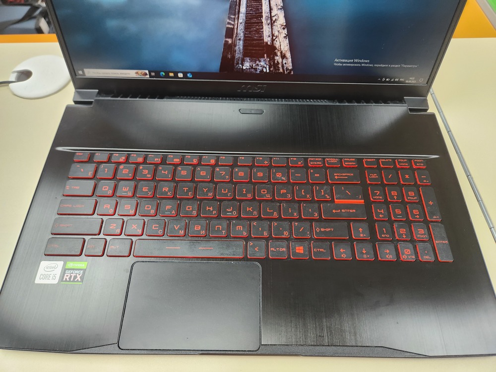 Ноутбук MSI MS-17F6; Core i5-10500H, GeForce RTX 3050, 8 Гб, 256 Гб, 1 Tb