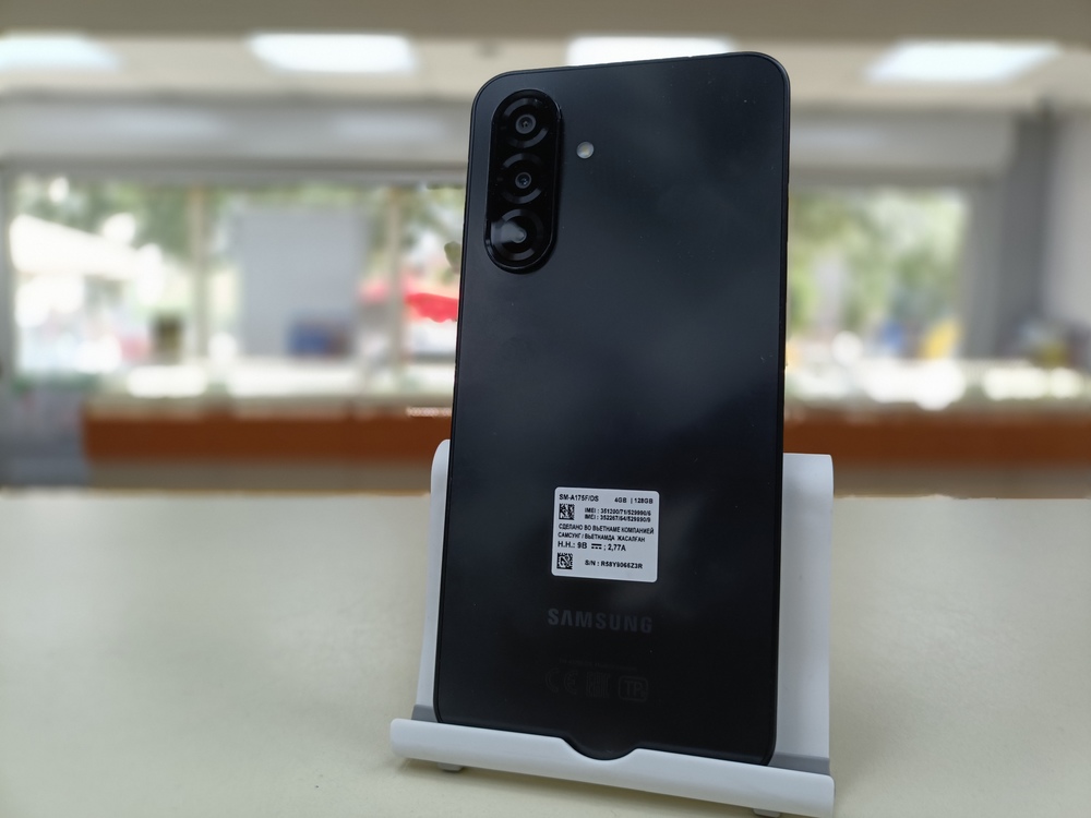 Смартфон Samsung Galaxy A17 4/128