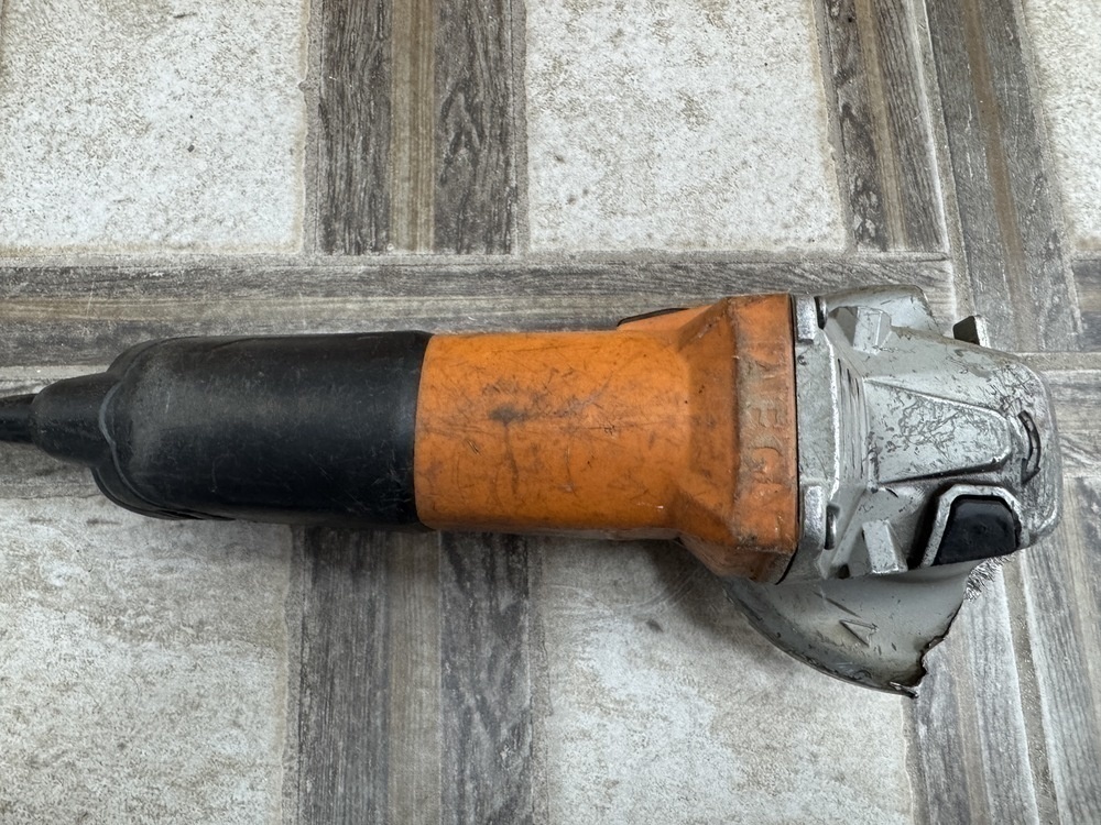 Угловая шлифмашина AEG WS 13-125XE