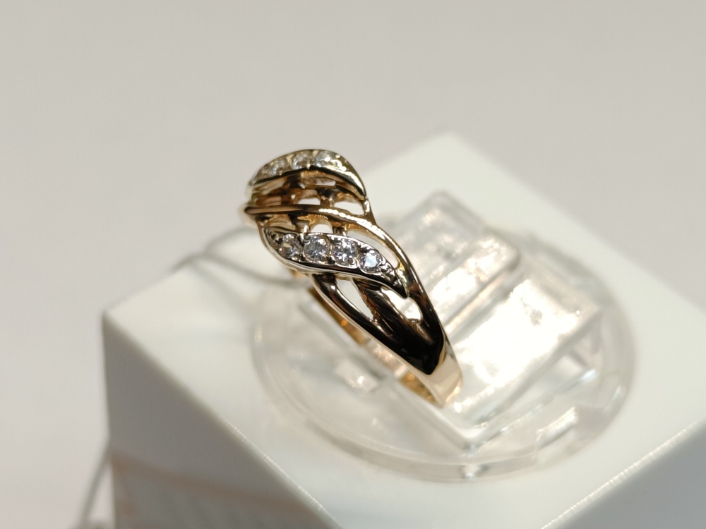 КОЛЬЦО С КАМНЯМИ (Au 585)