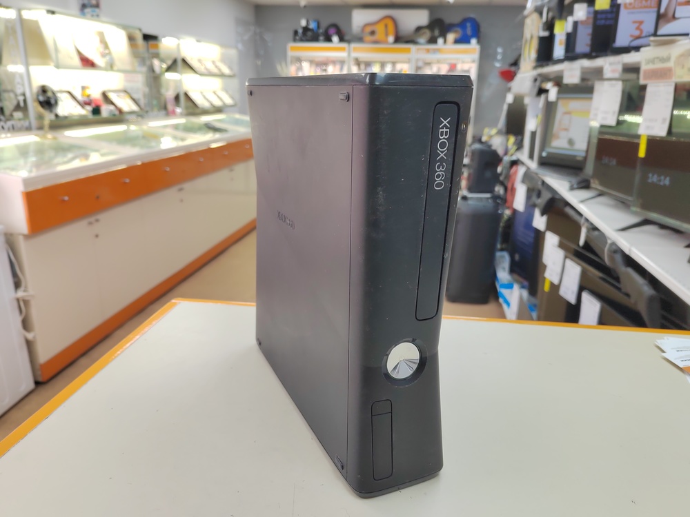Игровая приставка Xbox 360 S
