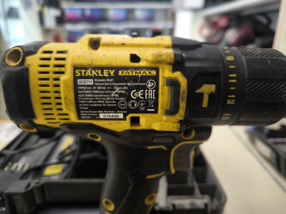 Шуруповерт Stanley SCD711;