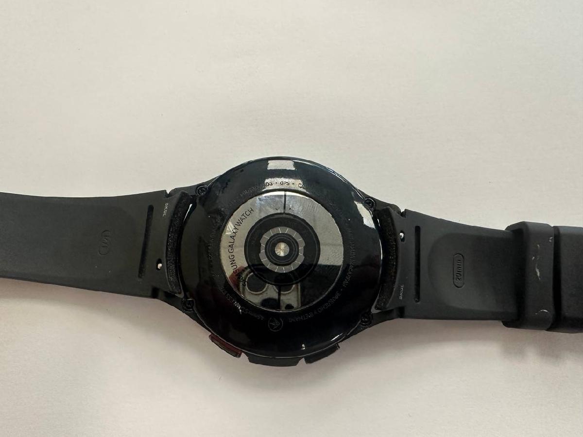Смарт-часы Samsung Galaxy Watch 4