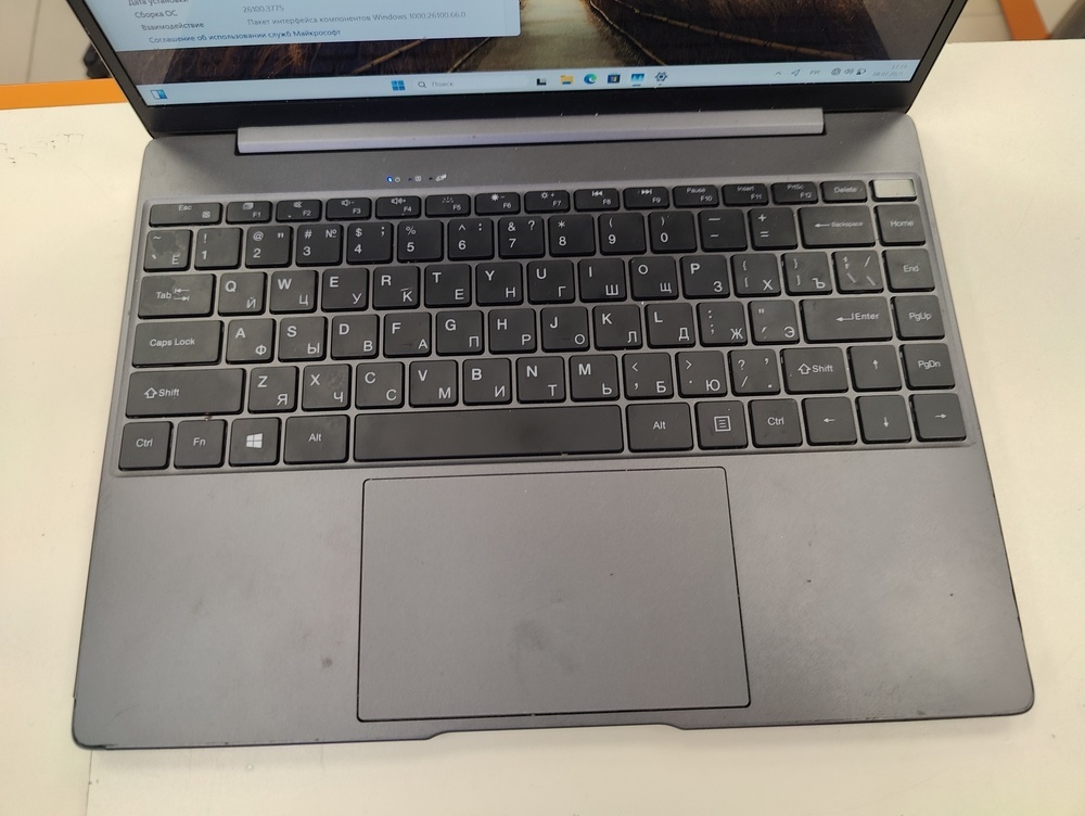Ноутбук CHUWI; Core i3-10110U, Intel UHD Graphics, 16 Гб, 1 Tb, Нет