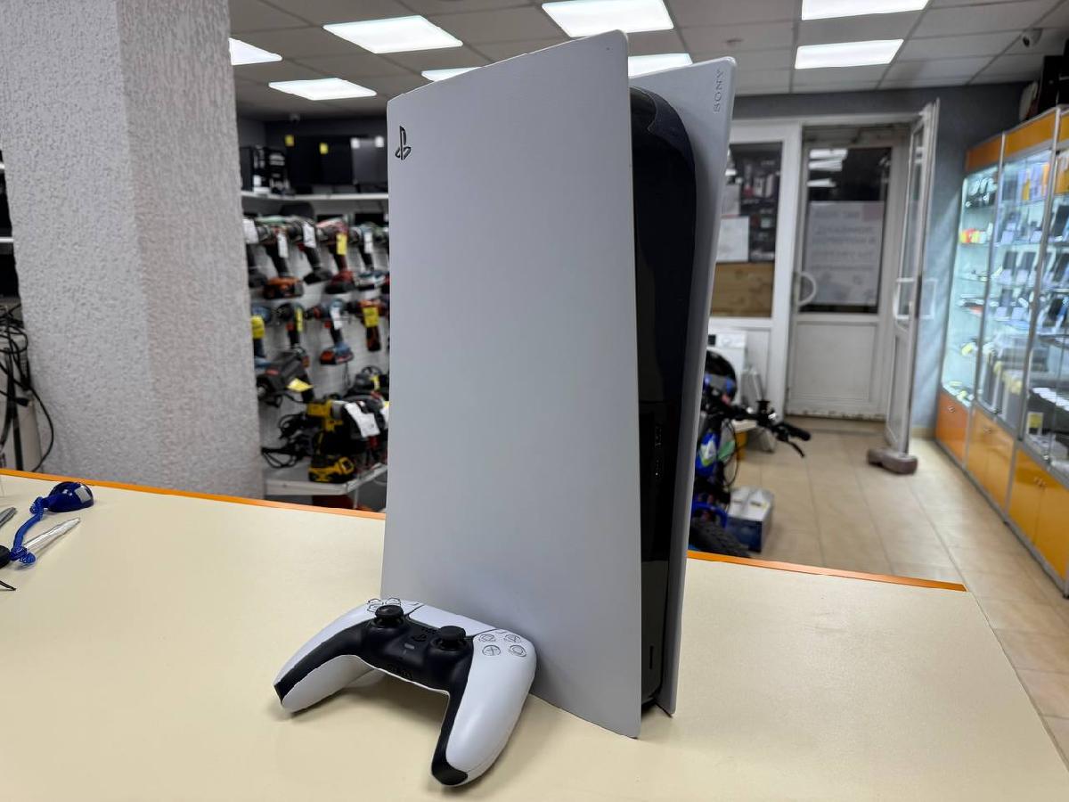 Игровая приставка PlayStation 5 825Gb (С дисководом)