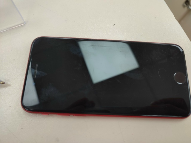 Смартфон Apple iPhone SE 2020 64Gb