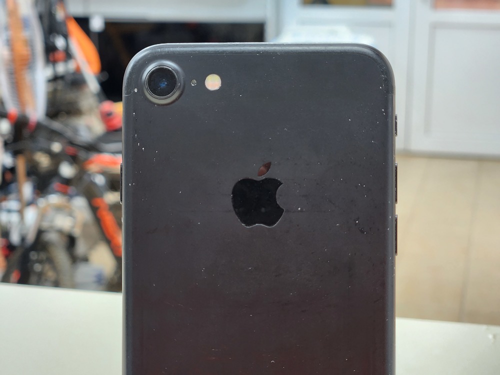 Смартфон Apple iPhone 7 128Gb