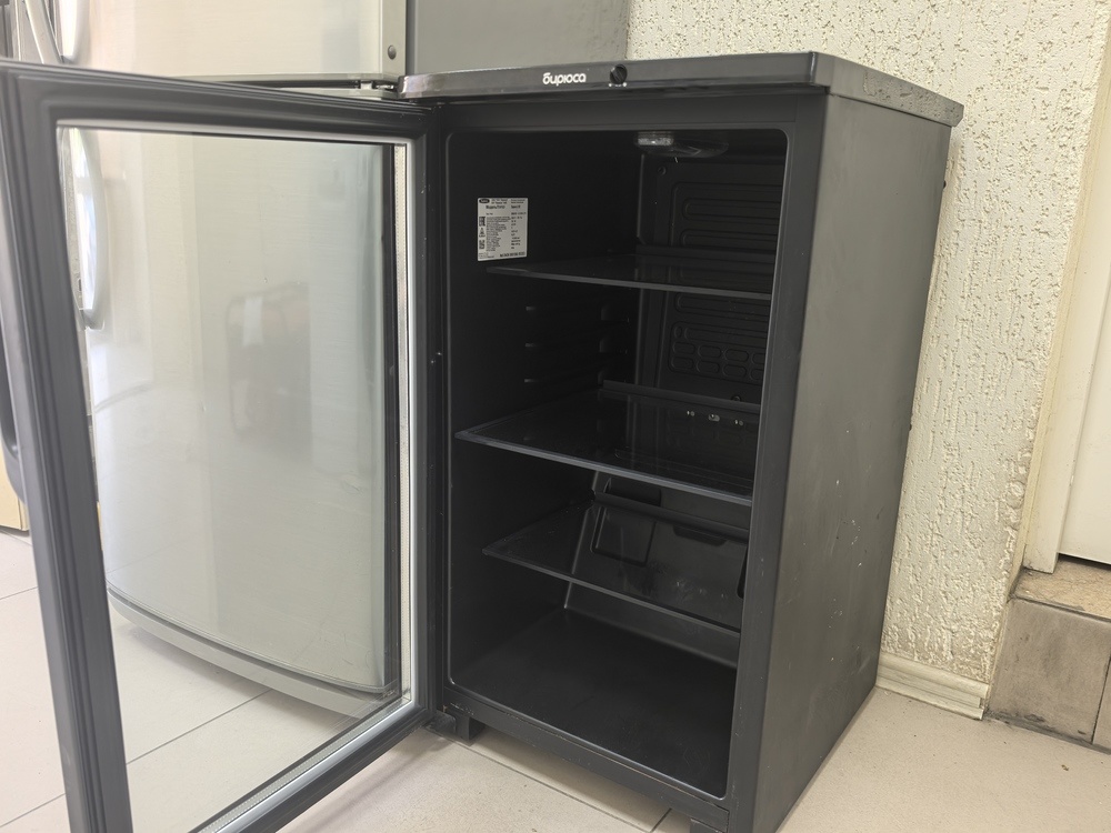 Холодильник Бирюса L102