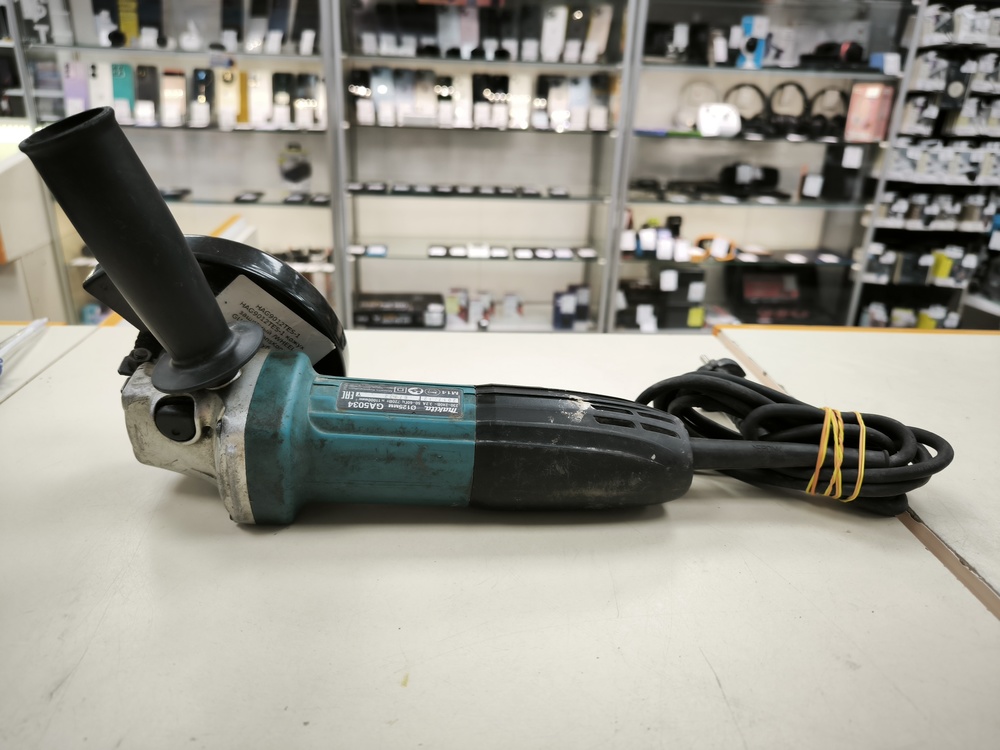 Угловая шлифмашина Makita GA5034