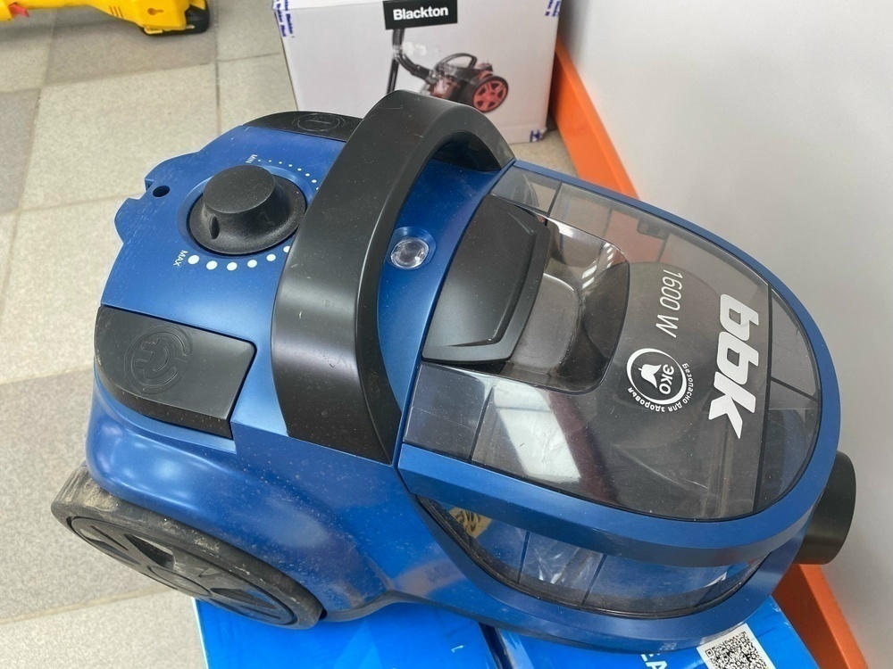 Пылесос BBK BV-1504