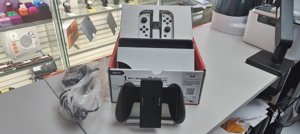 Игровая приставка Nintendo Switch Oled