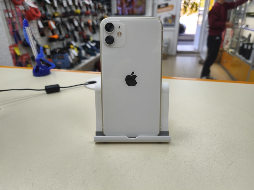 Смартфон Apple iPhone 11 128Gb
