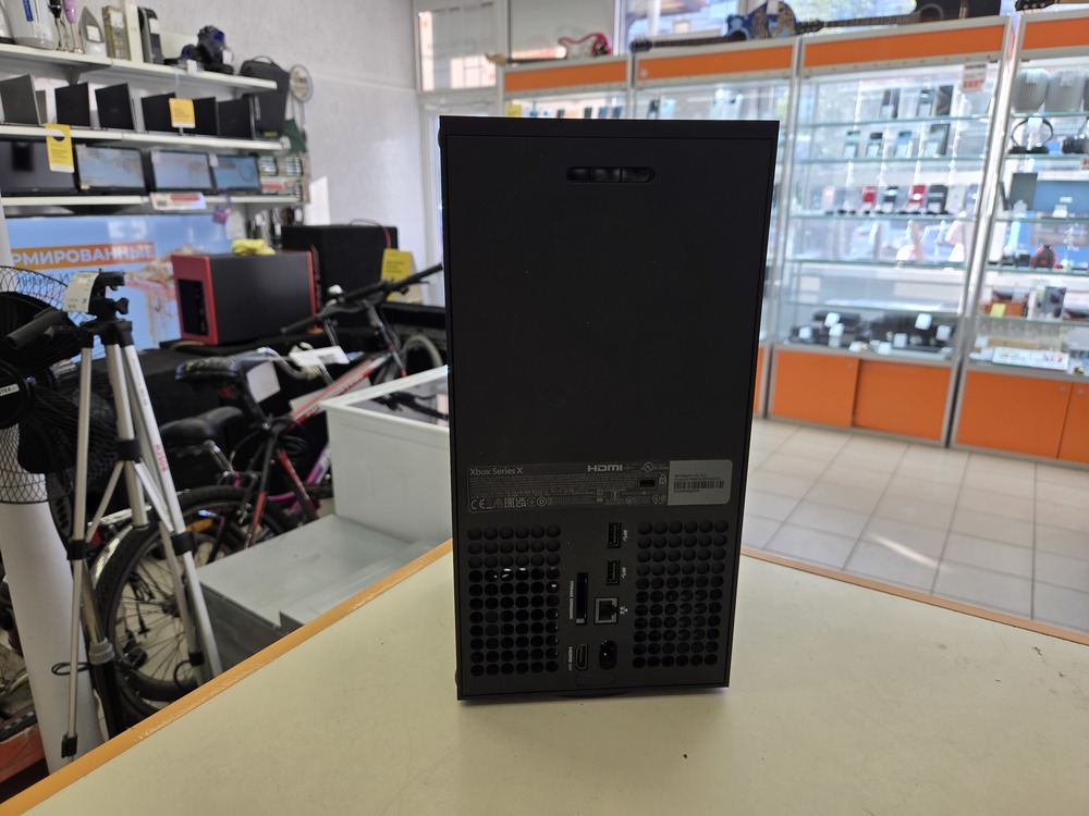 Игровая приставка Xbox Series X 1Tb