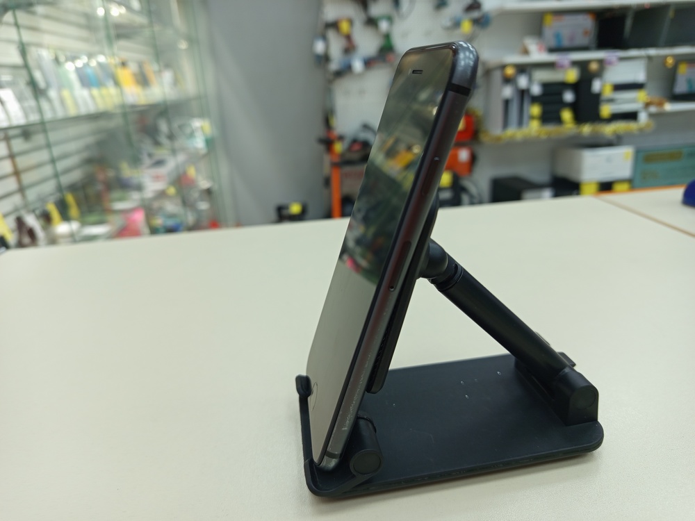 Смартфон Apple iPhone 8 64Gb