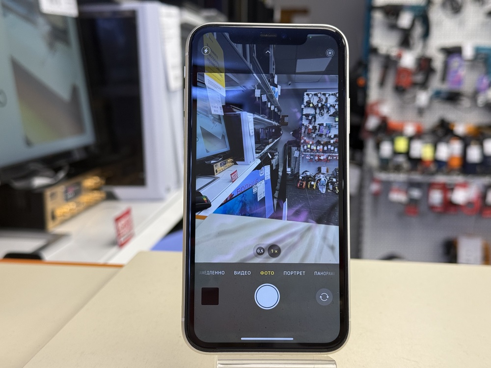 Смартфон Apple iPhone 11 64Gb