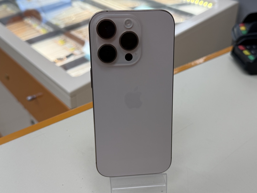 Смартфон Apple Iphone 16 Pro 256Gb