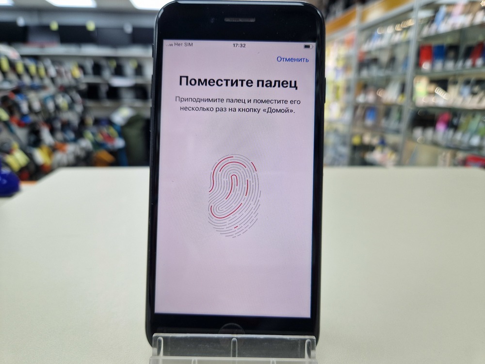 Смартфон Apple iPhone SE 2020 64Gb