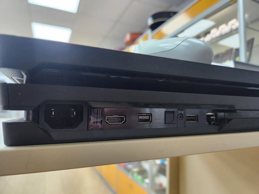 Игровая приставка PlayStation 4 Pro 1Tb Игровая приставка PlayStation 4 Pro 1Tb
