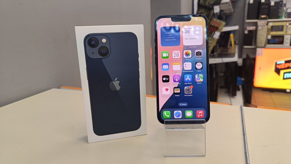 Смартфон Apple iPhone 13 128Gb