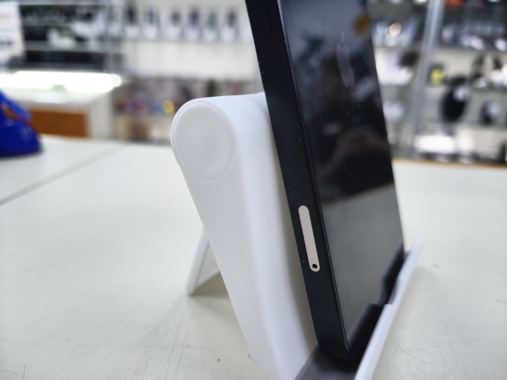 Смартфон Apple iPhone 13 128Gb