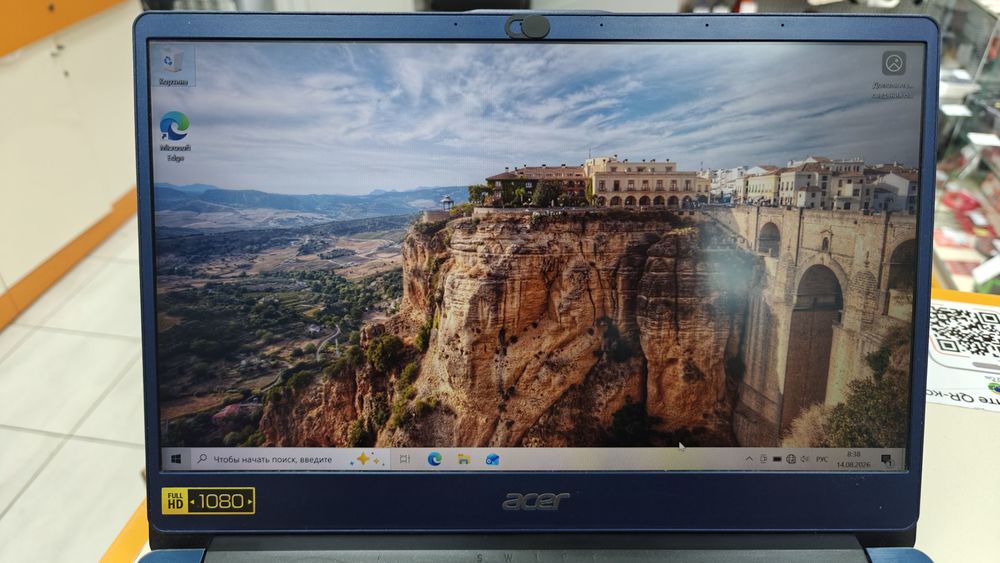Ноутбук Acer; Core i7-8550U, Intel UHD Graphics 620, 8 Гб, 256 Гб, Нет