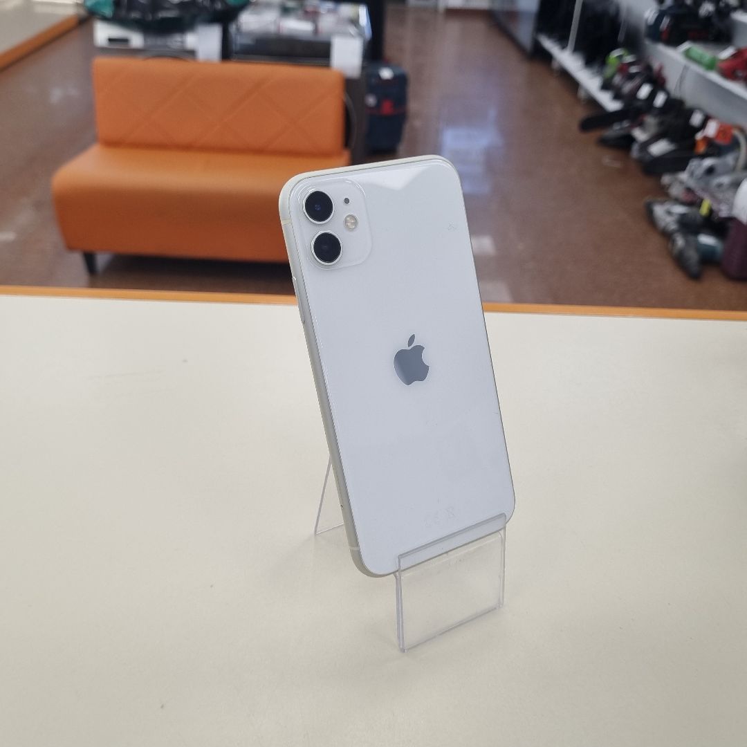 Смартфон Apple iPhone 11 64Gb