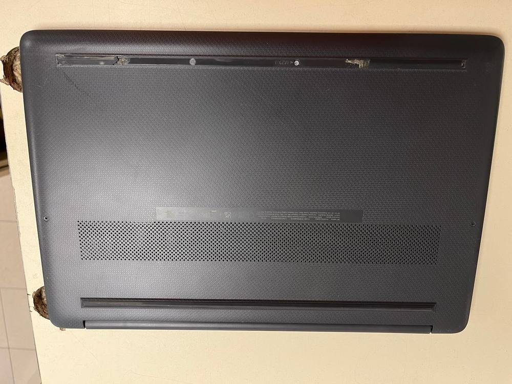 Ноутбук HP; AMD 3020e, Radeon, 8 Гб, 240 Гб, Нет