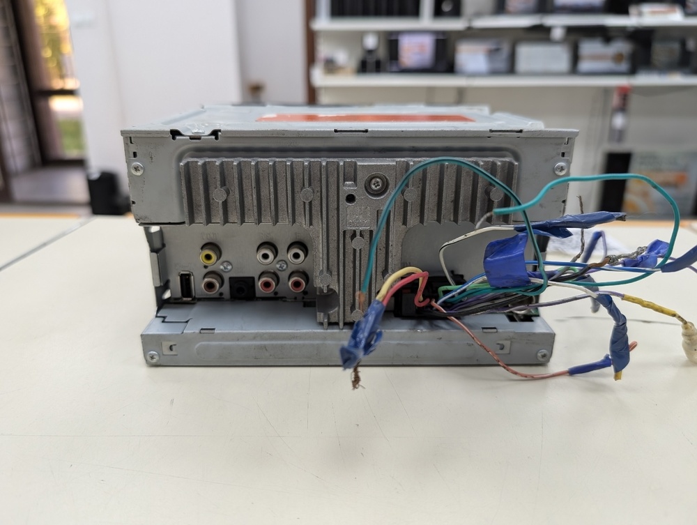 Автомагнитола Pioneer MVH-AV190