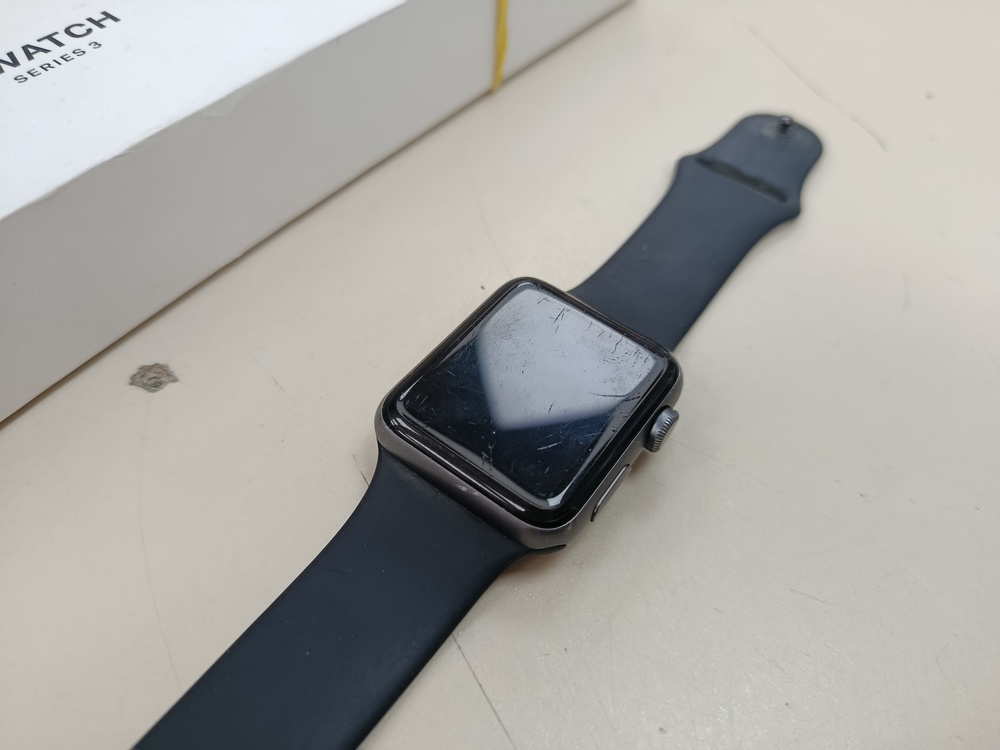 Смарт-часы Apple Watch Series 3 42 мм